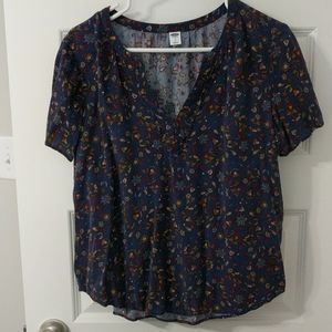 Old Navy shirts size large